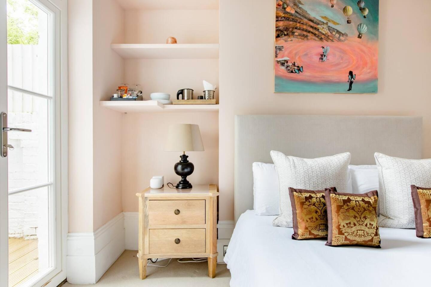 Luxury King-Bed Ensuite With Quiet Private Patio London Kültér fotó
