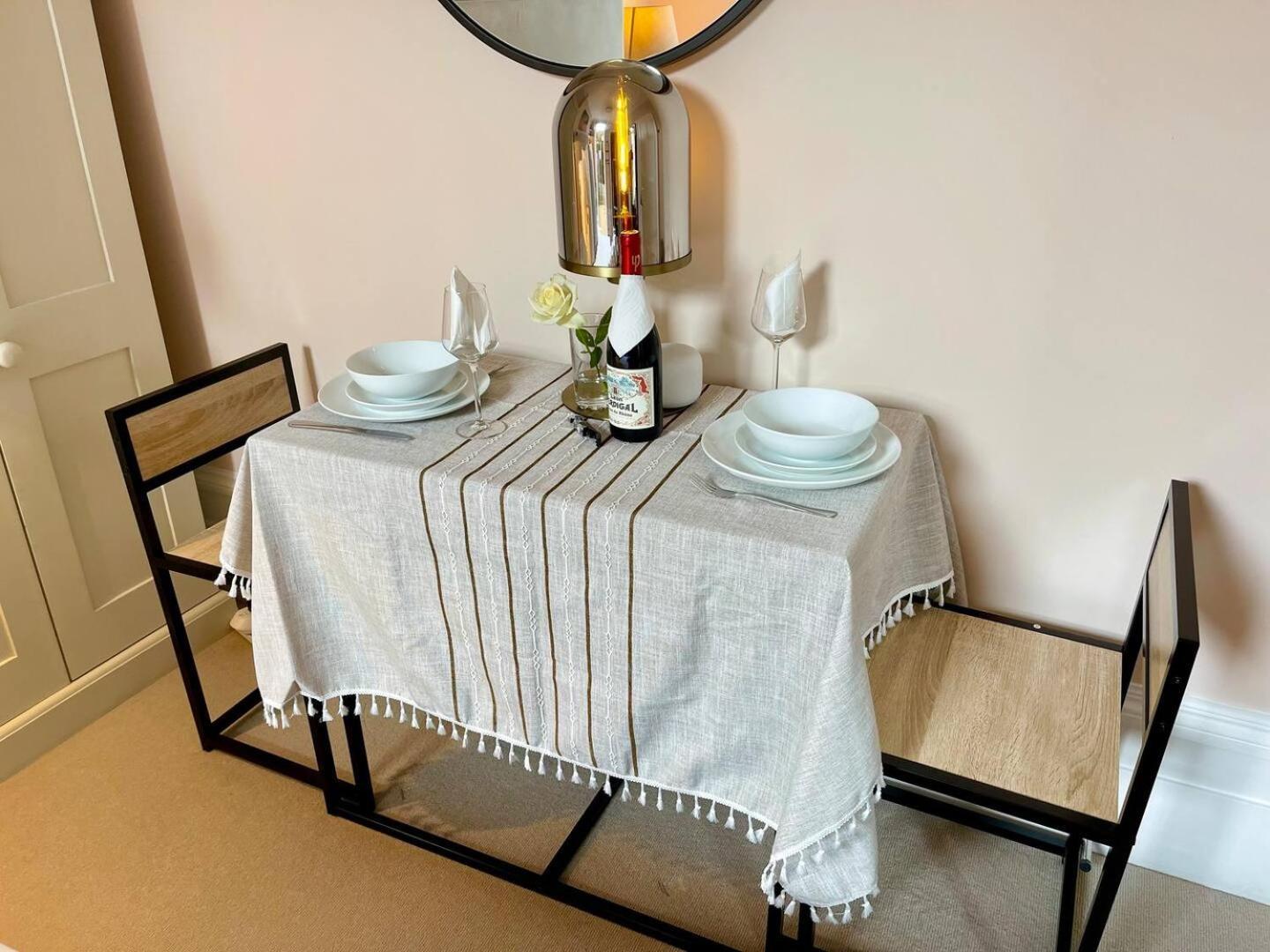 Luxury King-Bed Ensuite With Quiet Private Patio London Kültér fotó