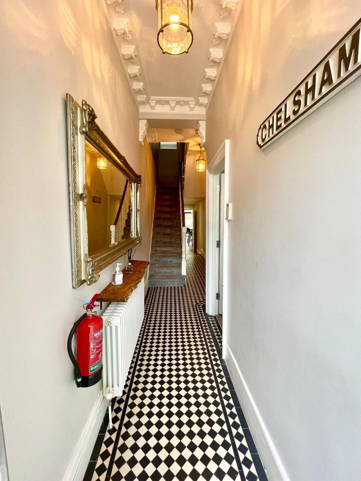 Luxury King-Bed Ensuite With Quiet Private Patio London Kültér fotó